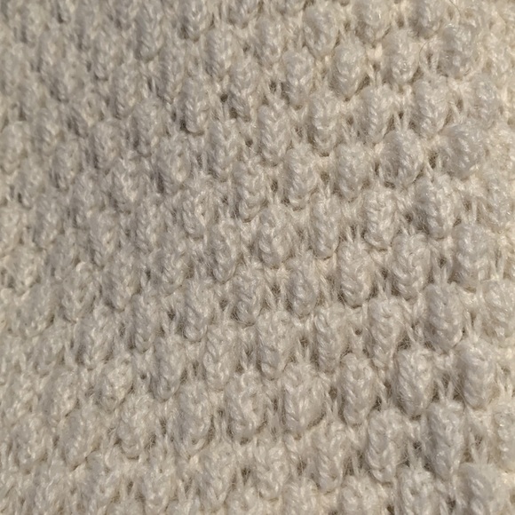 Penny Pull long Cream Sweatet Alpaca blend, size medium, very soft see below - Picture 7 of 7